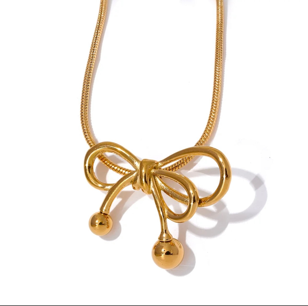 Bow-knot pendant necklace